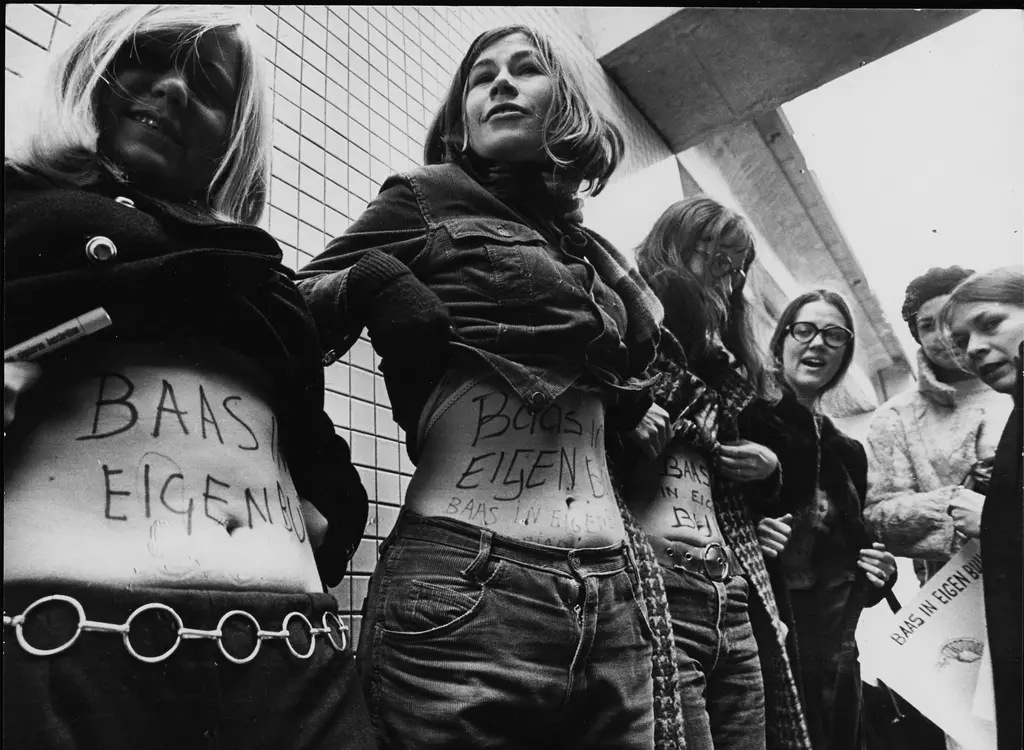 Dolle Mina at a meeting of gynaecologists in Utrecht, 14 March 1970, photographer: Jaap J. Herschel, Fotobureau 't Sticht / Spaarnestad, <a href="https://hdl.handle.net/11653/phot100026759" target="_blank">IAV-Atria Collection</a>